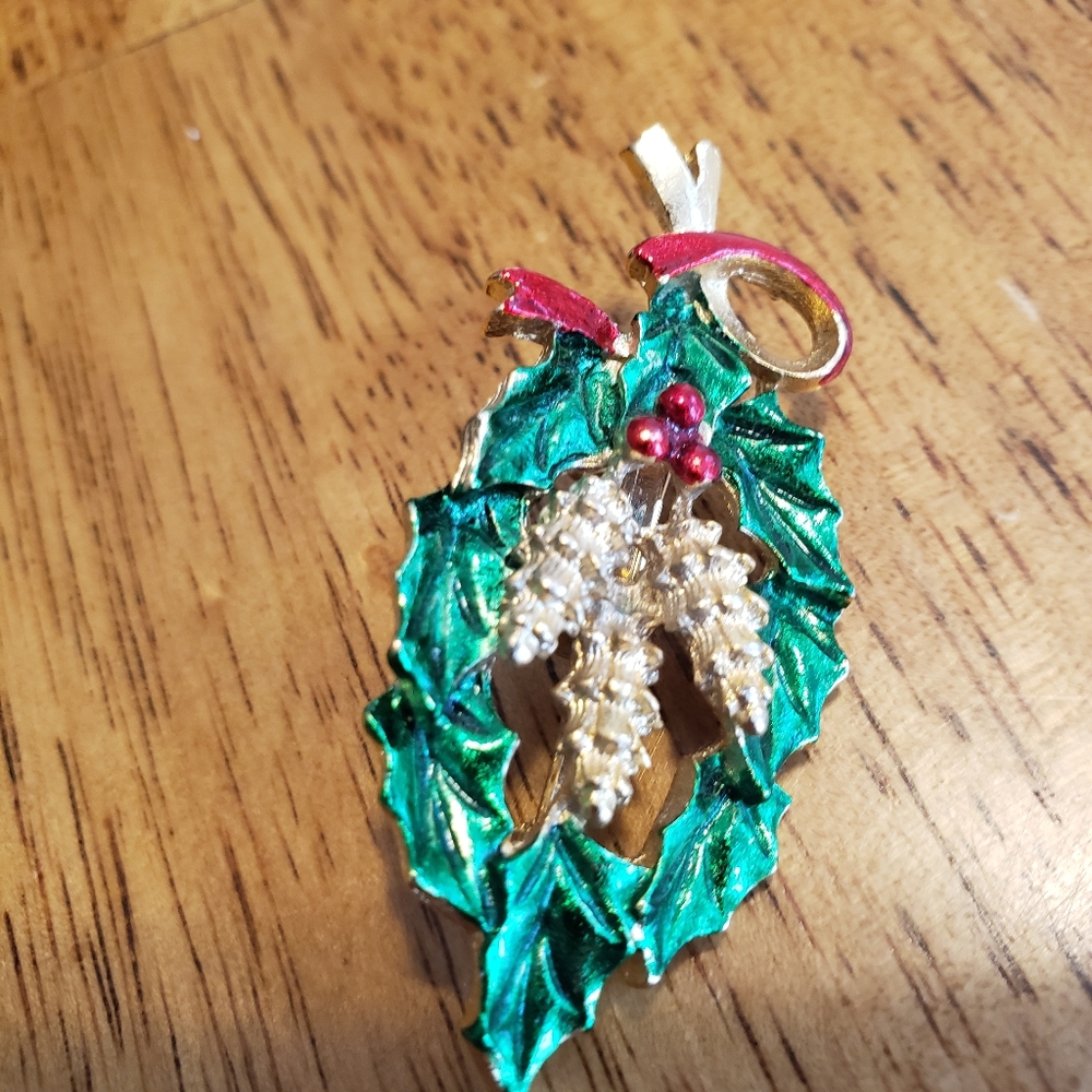 Vintage 1970's Gerry's Brooch